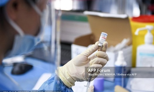 Vaccine COVID-19 nội địa của Trung Quốc vẫn có hiệu quả chống biến thể Delta. Ảnh: AFP
