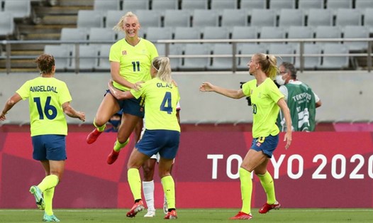 Tuyển nữ Thuỵ Điển đang xếp đầu tiên trên bảng xếp hạng FIFA. Ảnh AFP