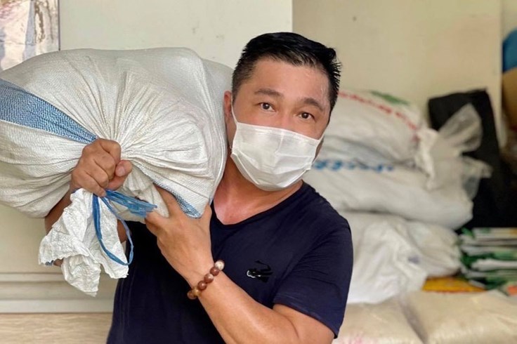 Sao Việt tiếp tục hỗ trợ người dân, y bác sĩ tuyến đầu chống dịch