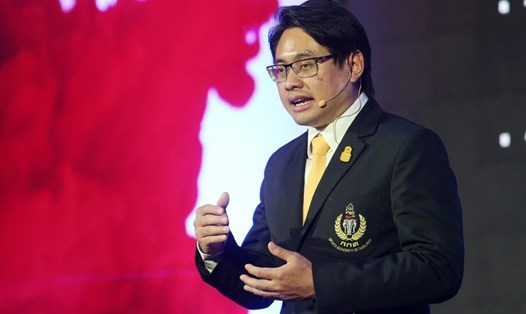 Thống đốc SAT Kongsak Yodmanee tin tưởng Thái Lan đủ sức tổ chức thành công AFF Cup 2020. Ảnh: SMM Sports