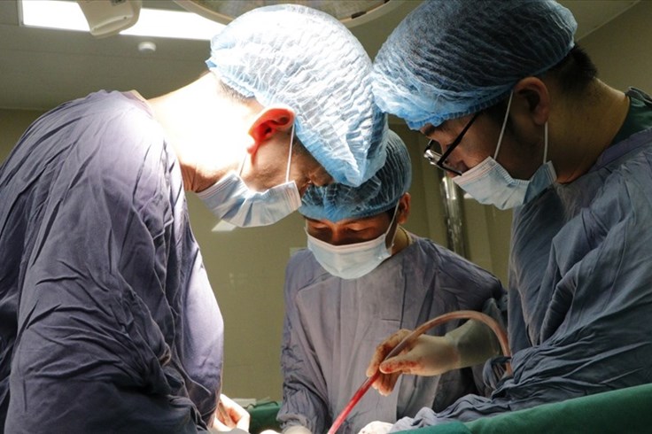 Phẫu thuật cấp cứu thành công bệnh nhân áp xe ruột thừa