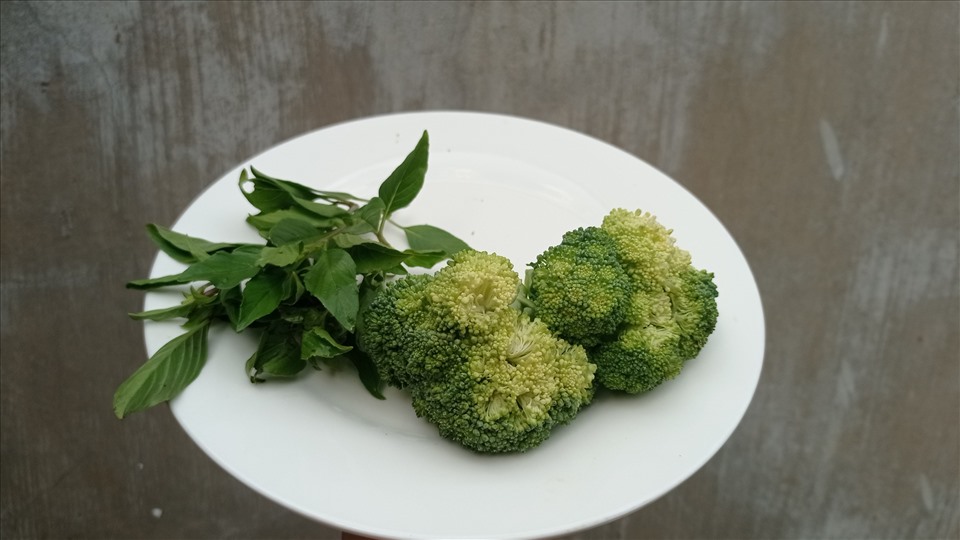 Chế độ ăn uống nhiều rau xanh giúp ngăn ngừa nguy cơ bệnh tai biến tái phát. Ảnh: Thanh Ngọc