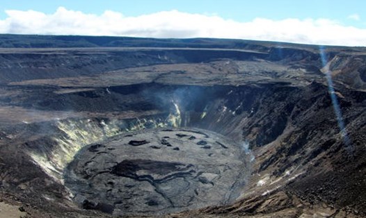 Miệng núi lửa Kilauea ở phía nam Honolulu. Ảnh: Cơ quan khảo sát địa chất Mỹ
