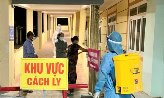 Trong vòng 2 ngày, tỉnh Quảng Bình đã phát hiện nhiều trường hợp dương tính với SARS-CoV-2 trong cộng đồng có yếu tố dịch tễ phức tạp. Ảnh: CTV
