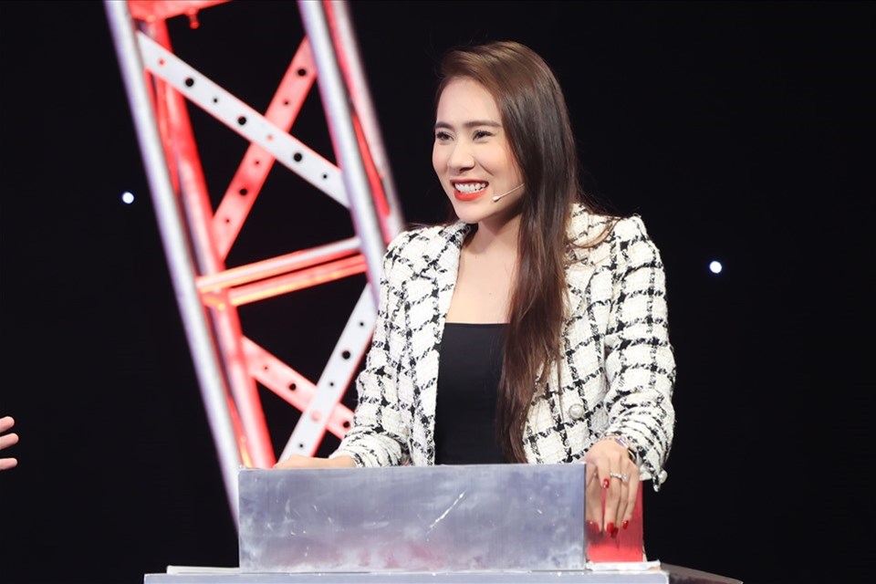 Hồ Bích Trâm đòi bỏ về khi bị “chê” hát không hay Hồ Bích Trâm đòi bỏ về khi bị “chê” hát không hay