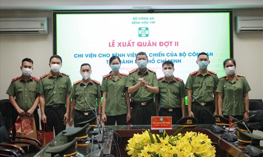 Thêm 17 nhân viên y tế Đà Nẵng chi viện TPHCM chống dịch. Ảnh: TT