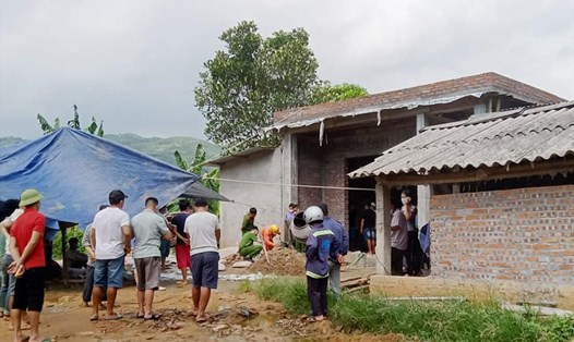 Hiện trường nơi xảy ra vụ điện giật khiến một thợ xây tại Lào Cai tử vong. Ảnh: CTV.