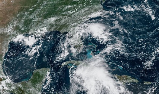Áp thấp nhiệt đới số 9 đang khuấy động biển Caribbean đe dọa mạnh lên thành bão Ida. Ảnh: NOAA