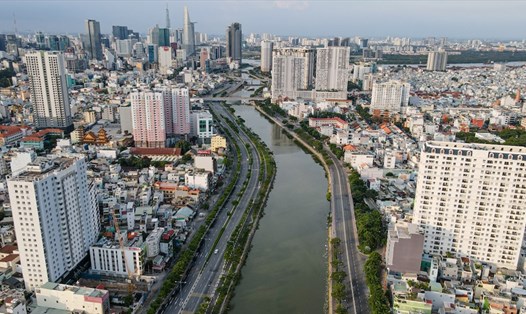 Một góc đại lộ Võ Văn Kiệt hồi tháng 7. Ảnh: Thành Nguyễn