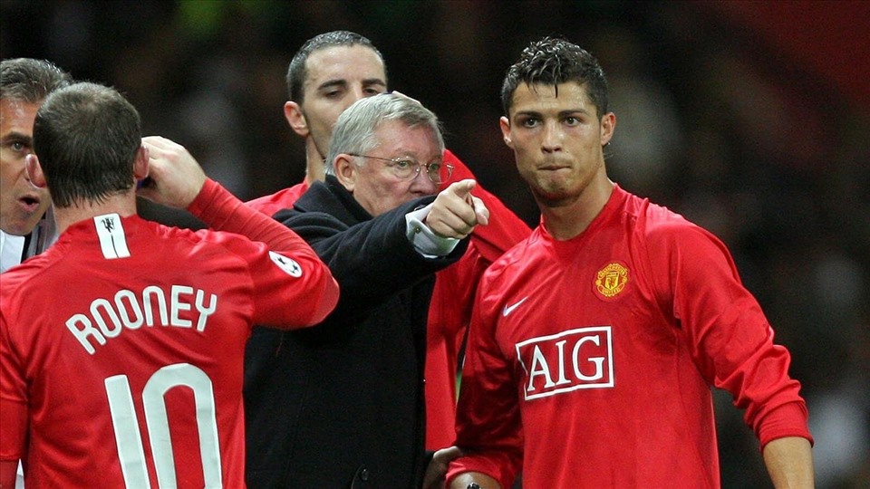 Sir Alex và Fergie Time: Không ai làm được như Sir Alex Ferguson khi ông dẫn dắt Manchester United. Và giờ đây, hãy xem lại những khoảnh khắc đỉnh cao của sự lãnh đạo của Sir Alex, cùng với khái niệm Fergie Time - một trong những ký ức đáng nhớ nhất của fan MU.