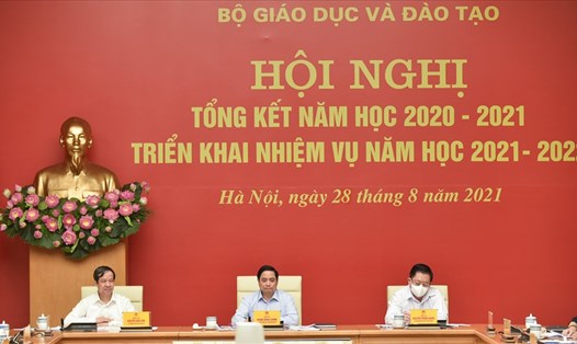 Thủ tướng Chính phủ Phạm Minh Chính chủ trì Hội nghị toàn quốc tổng kết năm học 2020-2021 và triển khai nhiệm vụ năm học 2021-2022 diễn ra sáng 28.8. Ảnh: MP