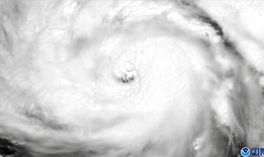 Mắt bão Ida. Ảnh: NOAA