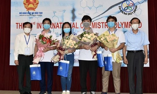 4 học sinh Việt Nam tham dự Olympic Hóa học quốc tế 2021. Ảnh: moet.gov.vn