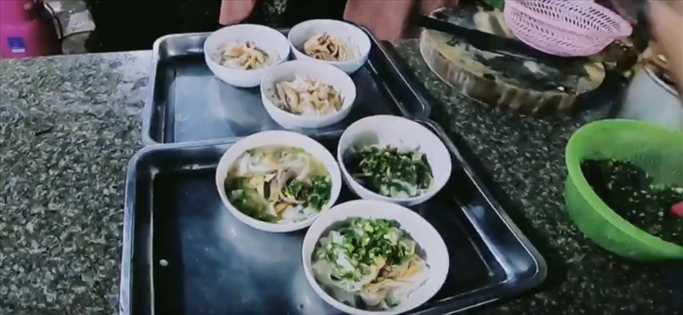 Phở Tráng Kìm, Hà Giang không chỉ nổi tiếng vì ngon, hấp dẫn mà nó còn có cách chế biến đặc biệt. Ảnh: CMH