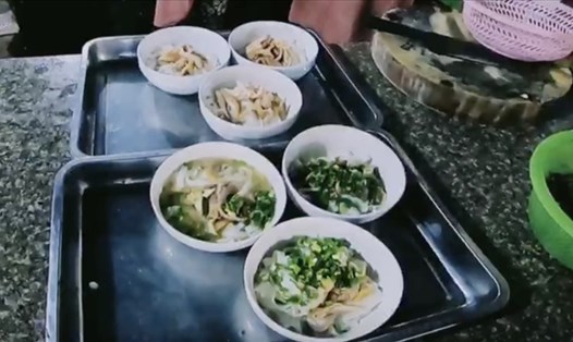 Phở Tráng Kìm, Hà Giang không chỉ nổi tiếng vì ngon, hấp dẫn mà nó còn có cách chế biến đặc biệt. Ảnh: CMH