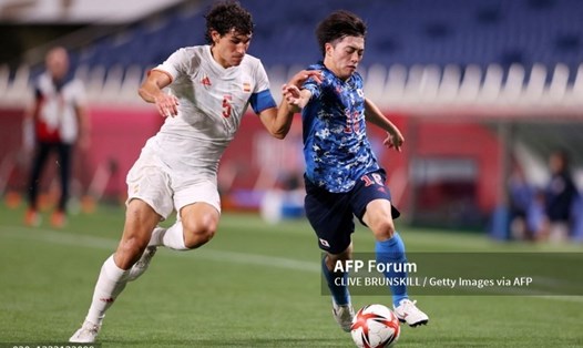 U23 Tây Ban Nha (áo trắng) có chiến thắng nghẹt thở trước U23 Nhật Bản để vào chung kết bóng đá nam Olympic Tokyo 2020. Ảnh: AFP.