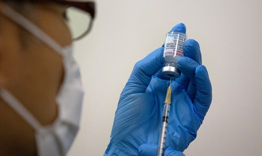 Vaccine Moderna dùng tại một điểm tiêm chủng ở Tokyo, Nhật Bản ngày 24.5. Ảnh: AFP