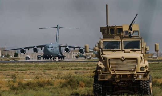 Trước khi rời đi, quân đội Mỹ đã vô hiệu hóa 150 phương tiện và máy bay bỏ lại ở Afghanistan. Ảnh: U.S Army