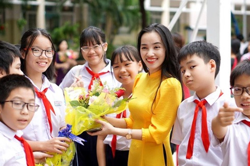 Một giáo viên Vũng Tàu đấu giá tranh ủng hộ tuyến đầu phòng chống dịch Một giáo viên Vũng Tàu đấu giá tranh ủng hộ tuyến đầu phòng chống dịch