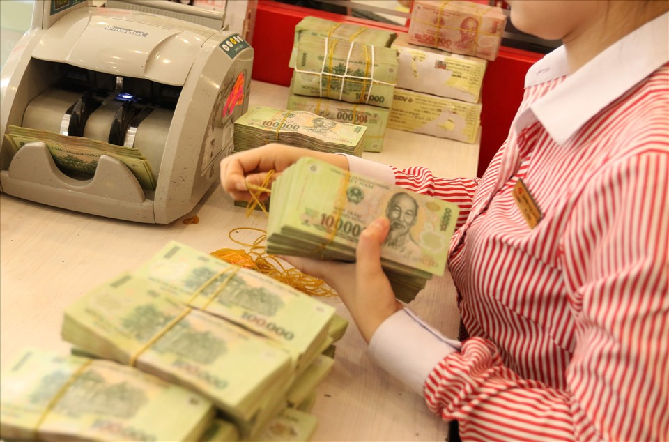 Tình hình tài chính suy giảm khiến các doanh nghiệp gặp rất nhiều khó khăn khi trả nợ ngân hàng. Ảnh: Hải Nguyễn