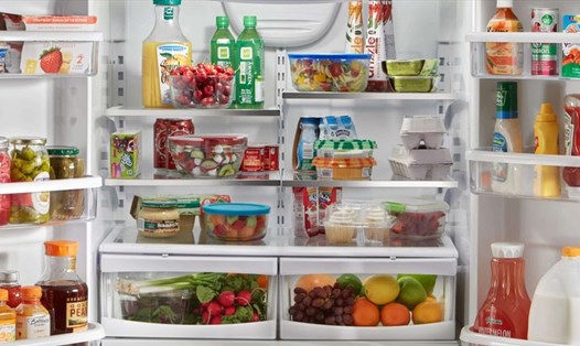 Bảo quản thực phẩm đúng cách trong tủ lạnh. Ảnh: VFA