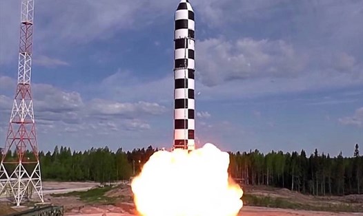 Tên lửa đạn đạo liên lục địa ICBM Sarmat của Nga sẽ thay thế tên lửa mạnh nhất thế giới hiện nay là R-36M2 Voevoda. Ảnh: Bộ Quốc Phòng Nga