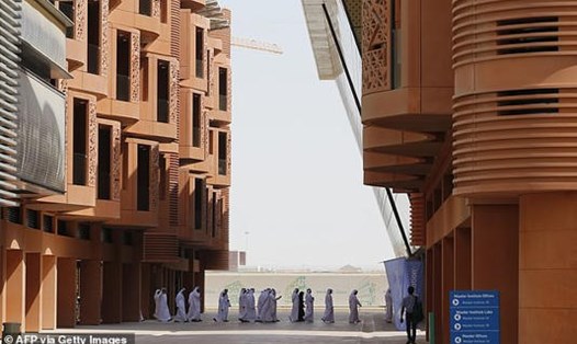 Thành phố Masdar ở UAE đang trong quá trình xây dựng. Ảnh: AFP