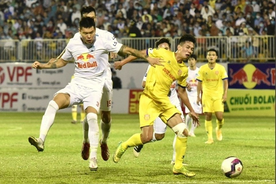V.League 2021 dời đến tháng 2 năm sau. Ảnh: Anh Tiến V.League 2021 dời đến tháng 2 năm sau. Ảnh: Anh Tiến