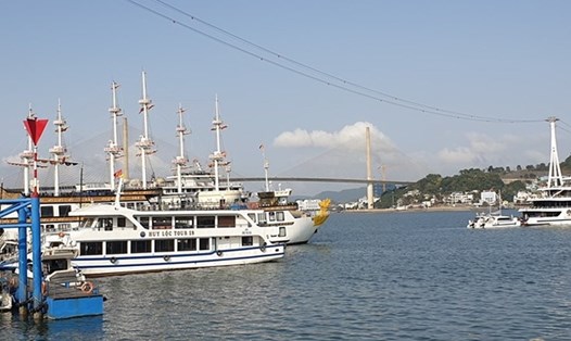 Quảng Ninh tạm dừng các điểm vui chơi, du lịch để đảm bảo an toàn phòng chống dịch. Ảnh: LĐO