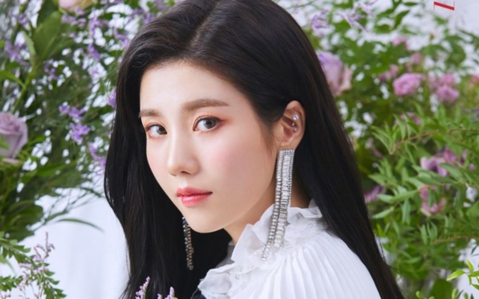 Cựu thành viên của IZ*ONE - Kwon Eun Bi sẽ ra mắt solo trong tháng này. Ảnh: Poster. Cựu thành viên của IZ*ONE - Kwon Eun Bi sẽ ra mắt solo trong tháng này. Ảnh: Poster.