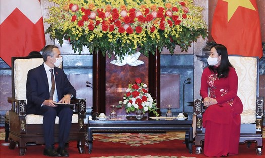 Phó Chủ tịch nước Võ Thị Ánh Xuân tiếp Phó Tổng thống, Bộ trưởng Ngoại giao Thụy Sỹ Ignazio Cassis đang ở thăm Việt Nam. Ảnh: TTXVN