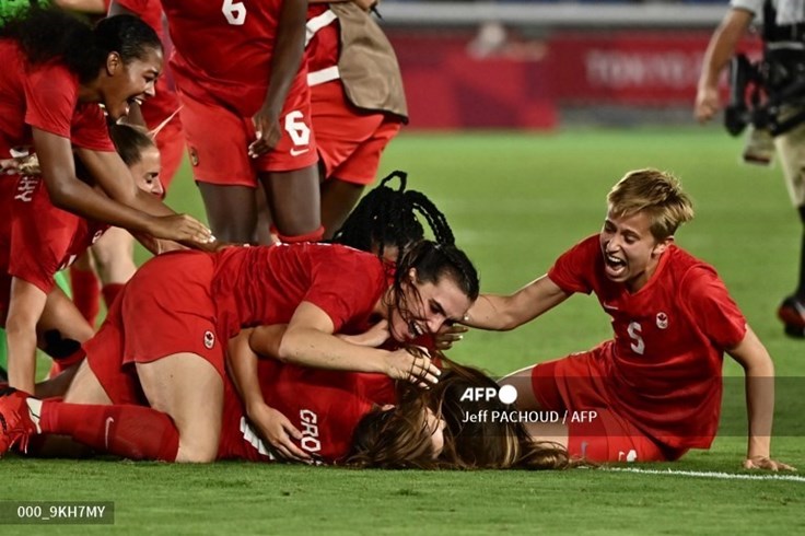 Tuyển Canada đoạt Huy chương vàng bóng đá nữ Olympic Tokyo 2020 Tuyển Canada đoạt Huy chương vàng bóng đá nữ Olympic Tokyo 2020