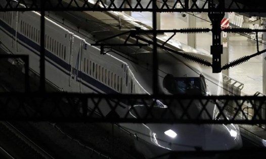 Tàu điện ngầm ở Nhật Bản gián đoạn sau vụ đâm dao kinh hoàng tối 6.8 ở Tokyo. Ảnh: AFP