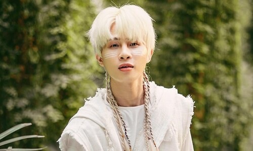 Jack vướng ồn ào khi bị tố yêu cùng lúc nhiều người, có con với bạn gái cũ. Ảnh: LĐ