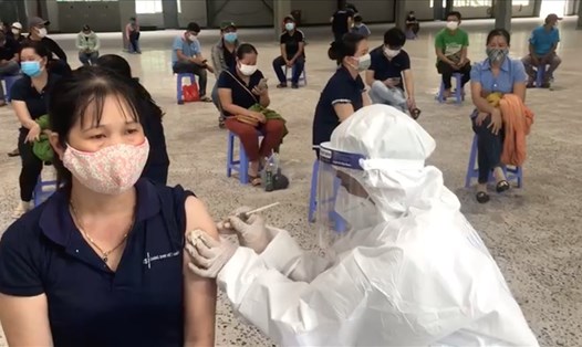 Gần 8.500 công nhân Công ty TNHH Changshin Việt Nam được tiêm ngừa vaccine COVID-19. Ảnh: Hà Anh Chiến