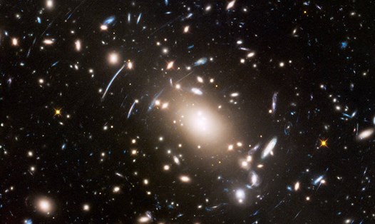 Vật chất tối được cho là chiếm khoảng 80% khối lượng của vũ trụ. Ảnh: NASA