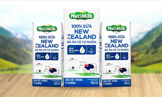 Nutifood giảm 50% đối với sản phẩm NutiMilk 100% Sữa New Zealand Bò Ăn Cỏ Tự Nhiên Ít Đường.