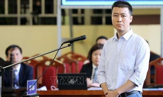 Phan Sào Nam, nguyên Chủ tịch HĐQT Công ty VTC online trong phiên tòa ngày 19.11.2018. Ảnh: TTXVN