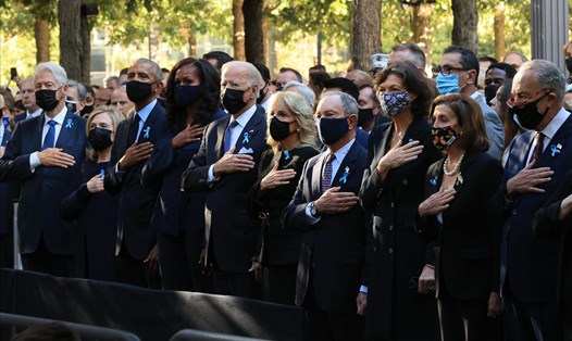 Vợ chồng Tổng thống Joe Biden, Bill Clinton, Barack Obama cùng các quan chức Mỹ dự lễ tưởng niệm 20 năm vụ khủng bố 11.9 tại New York, ngày 11.9.2021. Ảnh: AFP/Getty