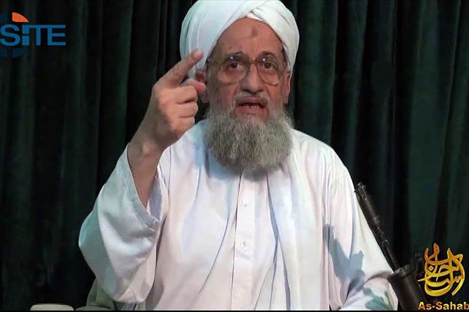 Thủ lĩnh al-Qaeda Ayman al-Zawahri bất ngờ xuất hiện trong video mới. Ảnh: SITE