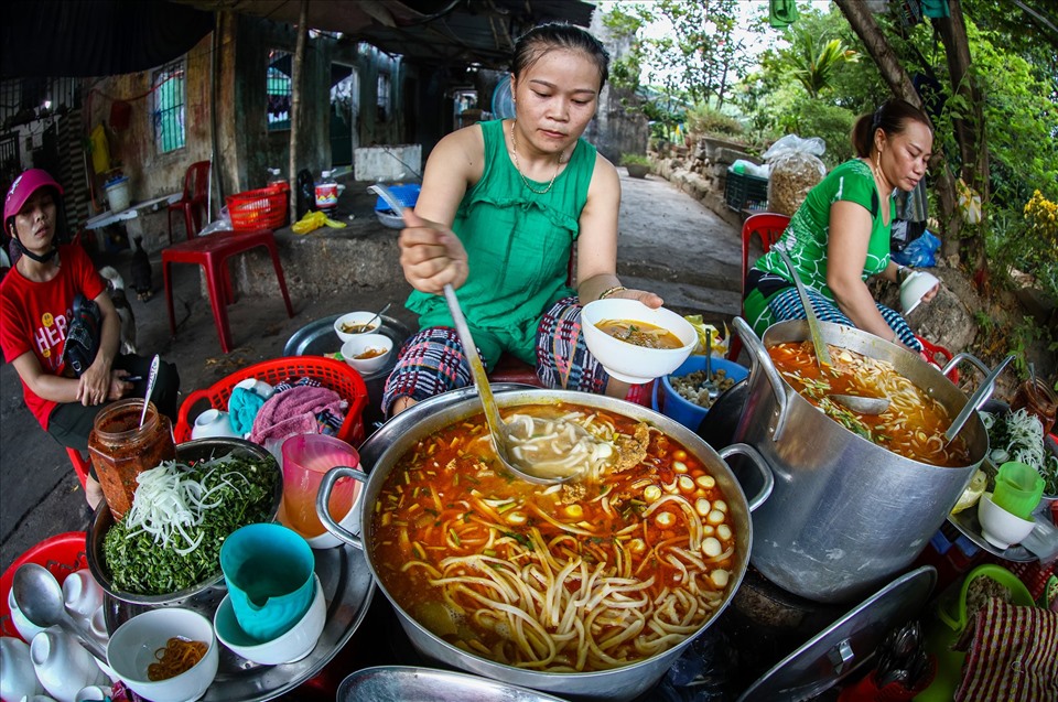 Bánh canh Huế. Ảnh: Nguyễn Phong