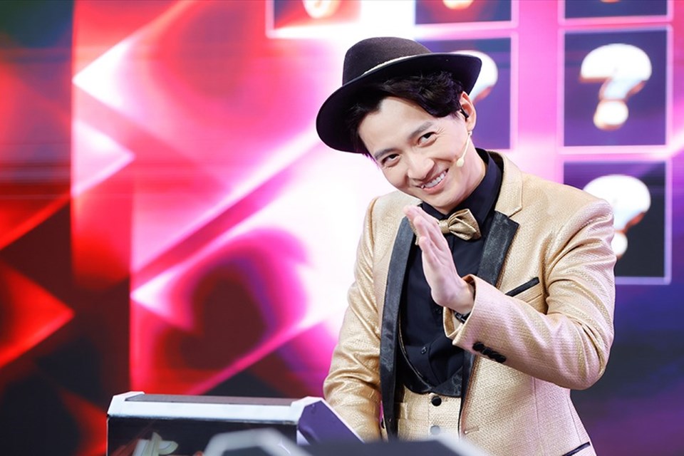 Tham gia Running Man Việt Nam, Ngô Kiến Huy vẫn tranh thủ làm MC Tham gia Running Man Việt Nam, Ngô Kiến Huy vẫn tranh thủ làm MC
