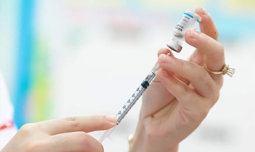 Thành phố Hà Nội triển khai tiêm vaccine COVID-19 cho người dân. Ảnh: Hải Nguyễn