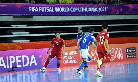 Đội tuyển Futsal Việt Nam thất bại trước Brazil. Ảnh: Quang Thắng