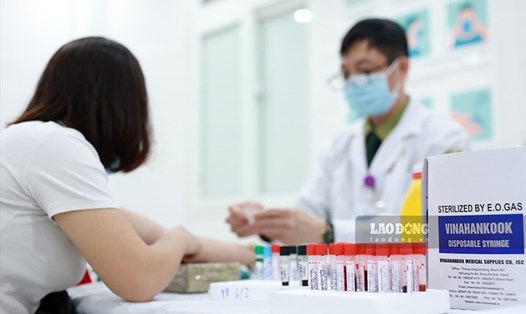 Tiêm thử nghiệm vaccine do Việt Nam nghiên cứu và sản xuất. Ảnh minh hoạ: Hải Nguyễn