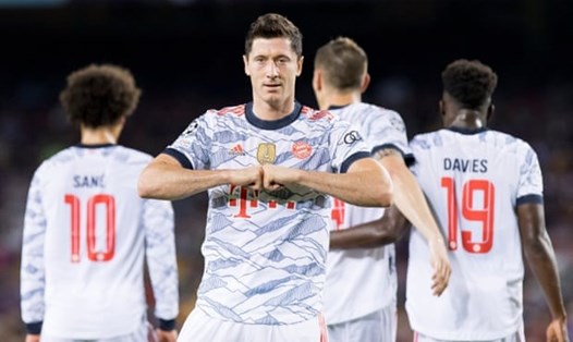 Lewandowski xứng danh là hung thần của Barca. Ảnh: AFP.