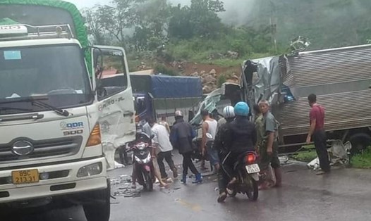 Hiện trường nơi xảy ra tai nạn trên Quốc lộ 6 thuộc địa phận huyện Mộc Châu, tỉnh Sơn La. Ảnh: Ảnh: ĐVCC.