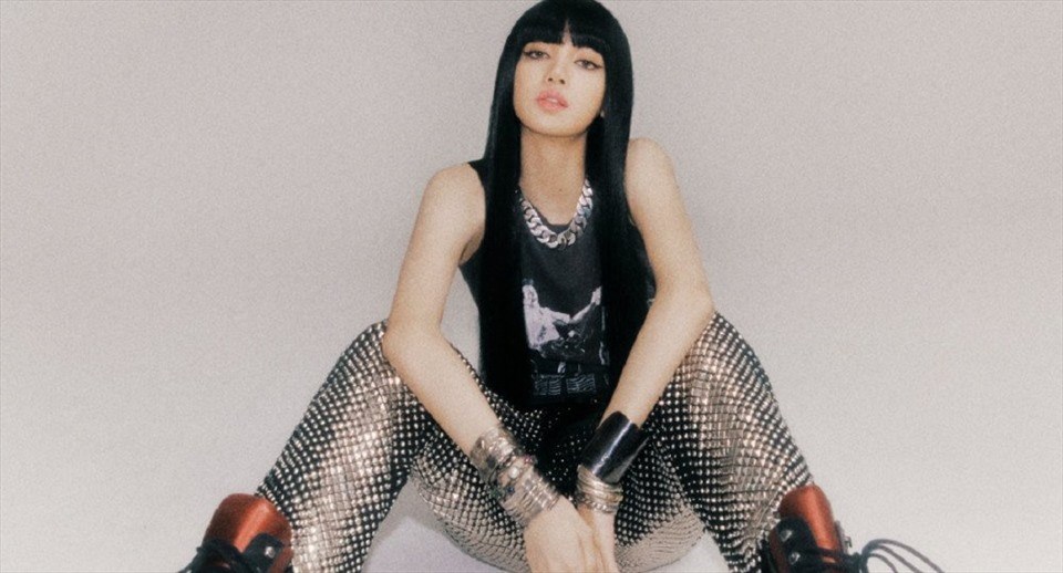 Lisa (BlackPink) nối dài những thành tích với album solo đầu tay. Ảnh: Poster. Lisa (BlackPink) nối dài những thành tích với album solo đầu tay. Ảnh: Poster.