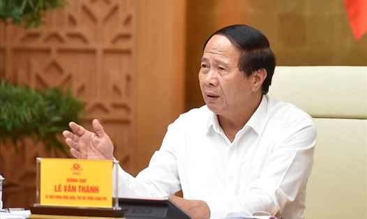 Phó Thủ tướng Chính phủ Lê Văn Thành phát biểu tại cuộc họp. Ảnh Đức Tuân