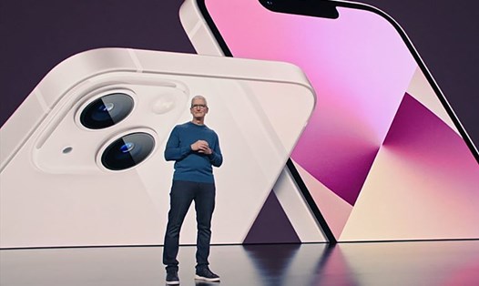 CEO Apple Tim Cook tại sự kiện ra mắt thế hệ iPhone 13. Ảnh: Apple.